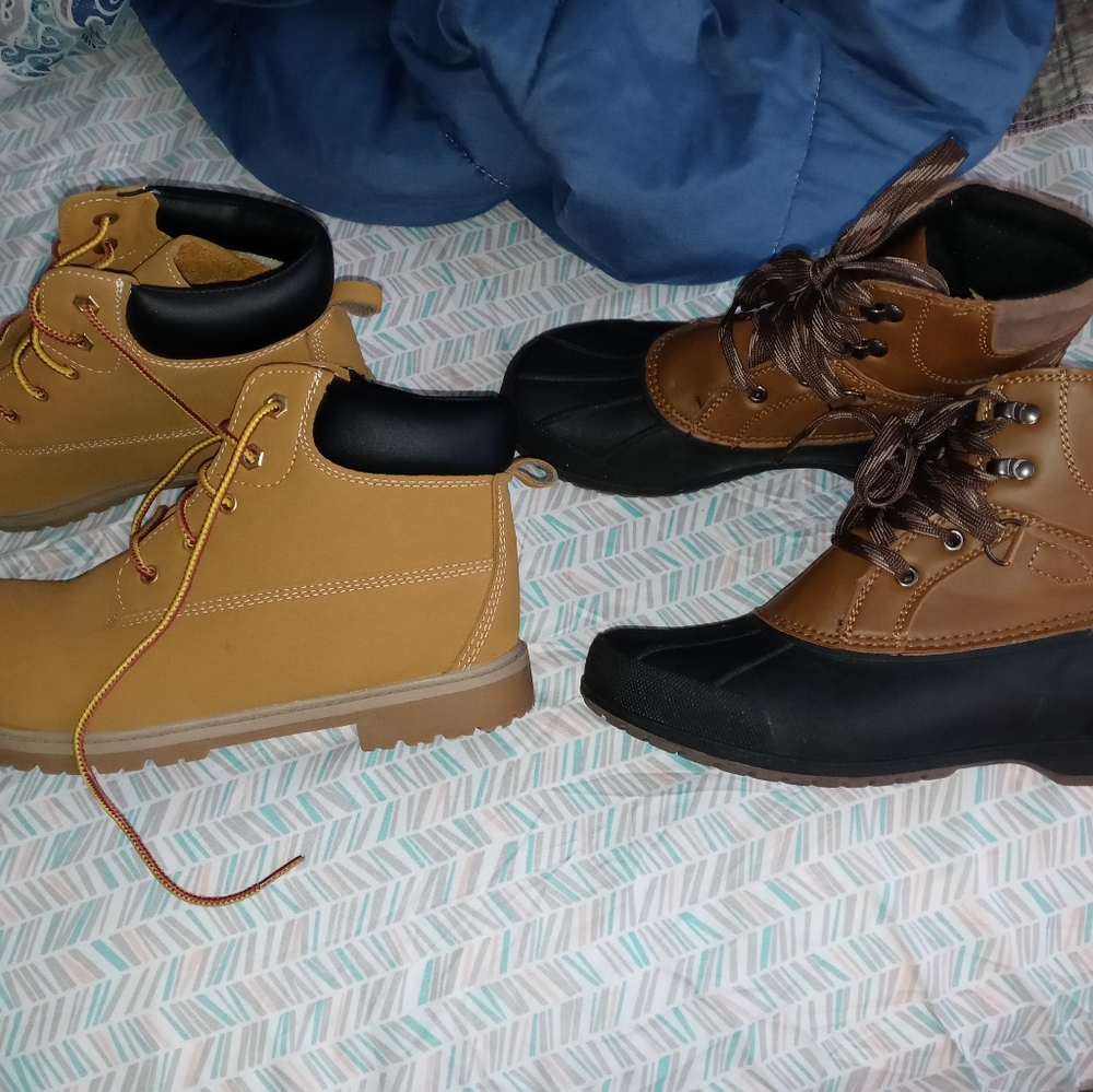 Boys boots